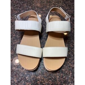 Qunice Italian Leather Platform 2 Strap White Sandal Size 9 NWOT